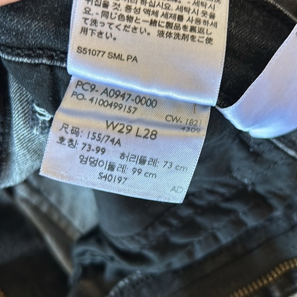 Levis Jeans - Picture 4 of 6